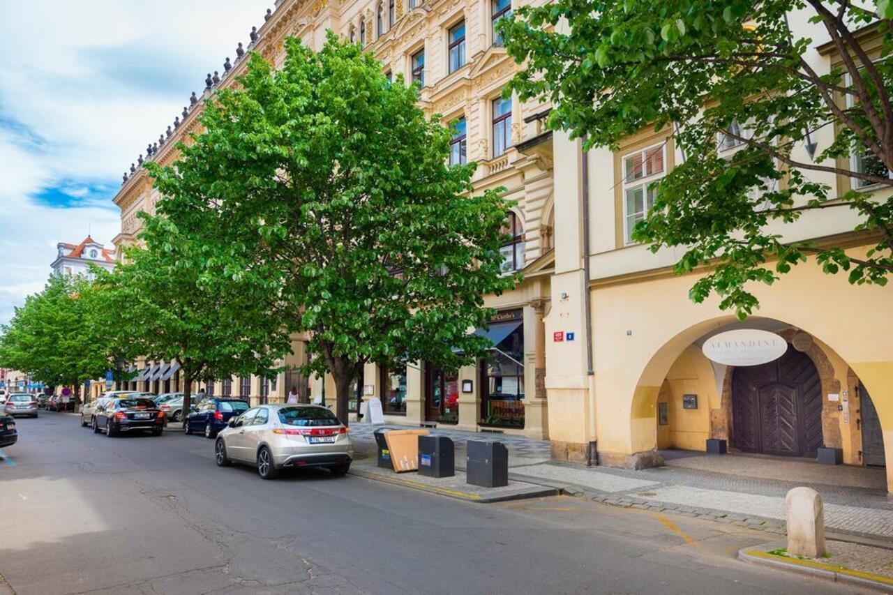 Apartments Almandine Praga Zewnętrze zdjęcie
